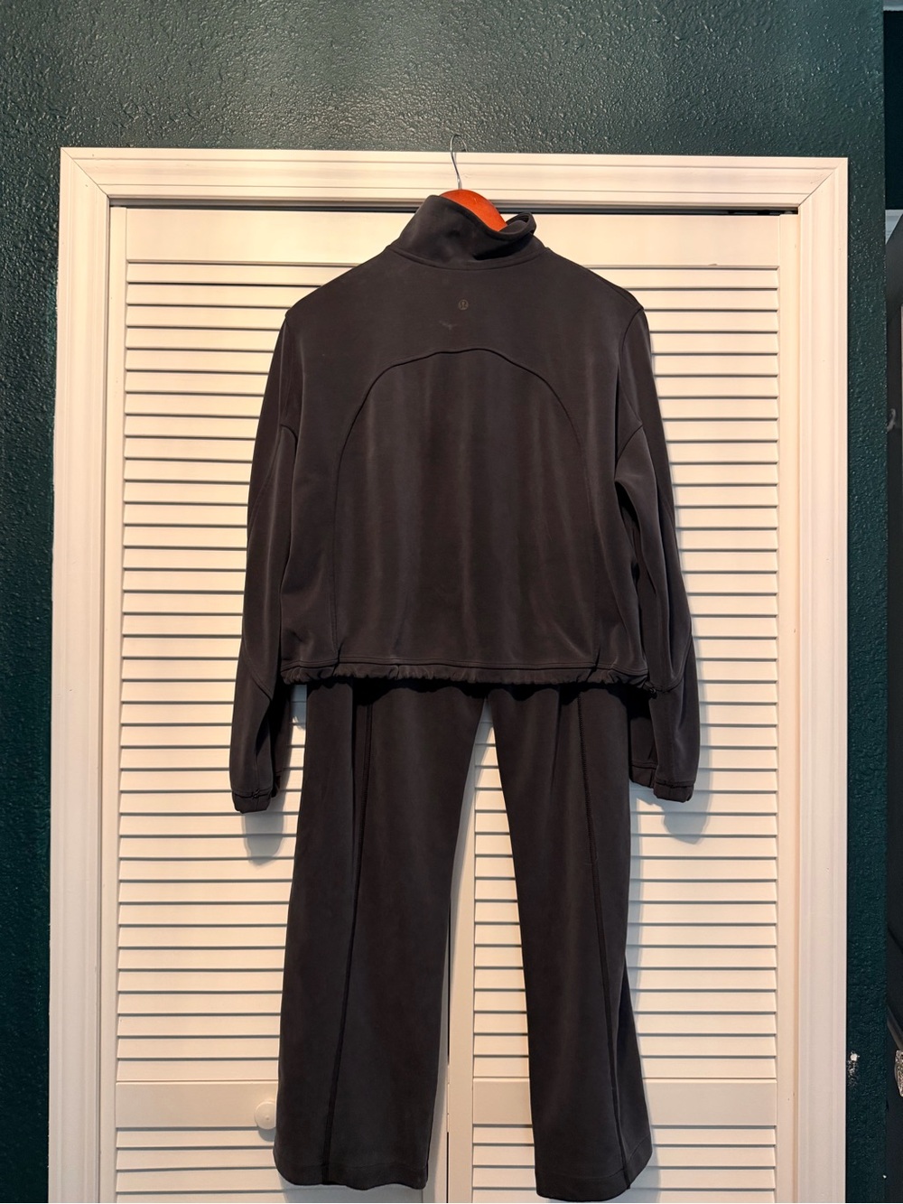 lululemon athletica Black Cropped Half-Zip & Wide-Leg Pants Set— Softstreme - Picture 3 of 13